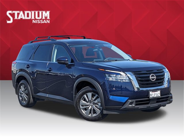 2022 Nissan Pathfinder SV