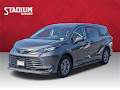 2023 Toyota Sienna LE